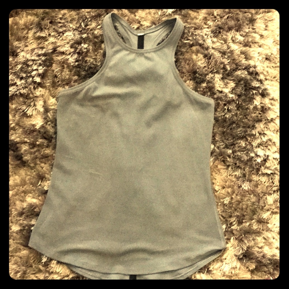 Lululemon top